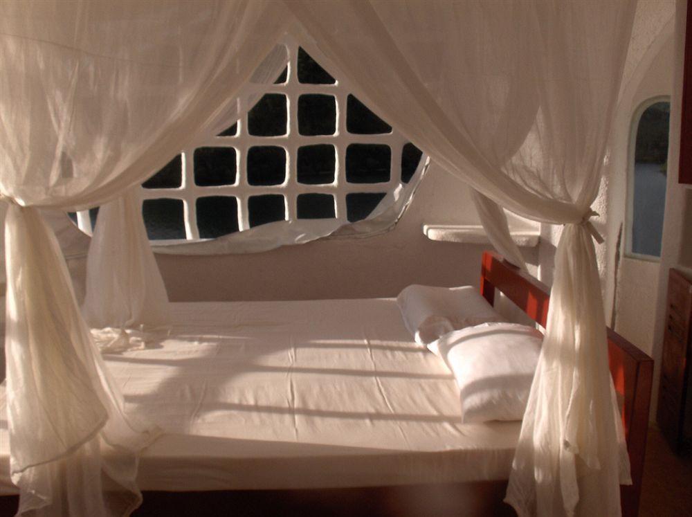 Al Faro Cosmio Palawan 4*